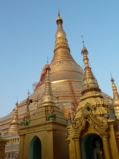 The amazing Shwedagon.